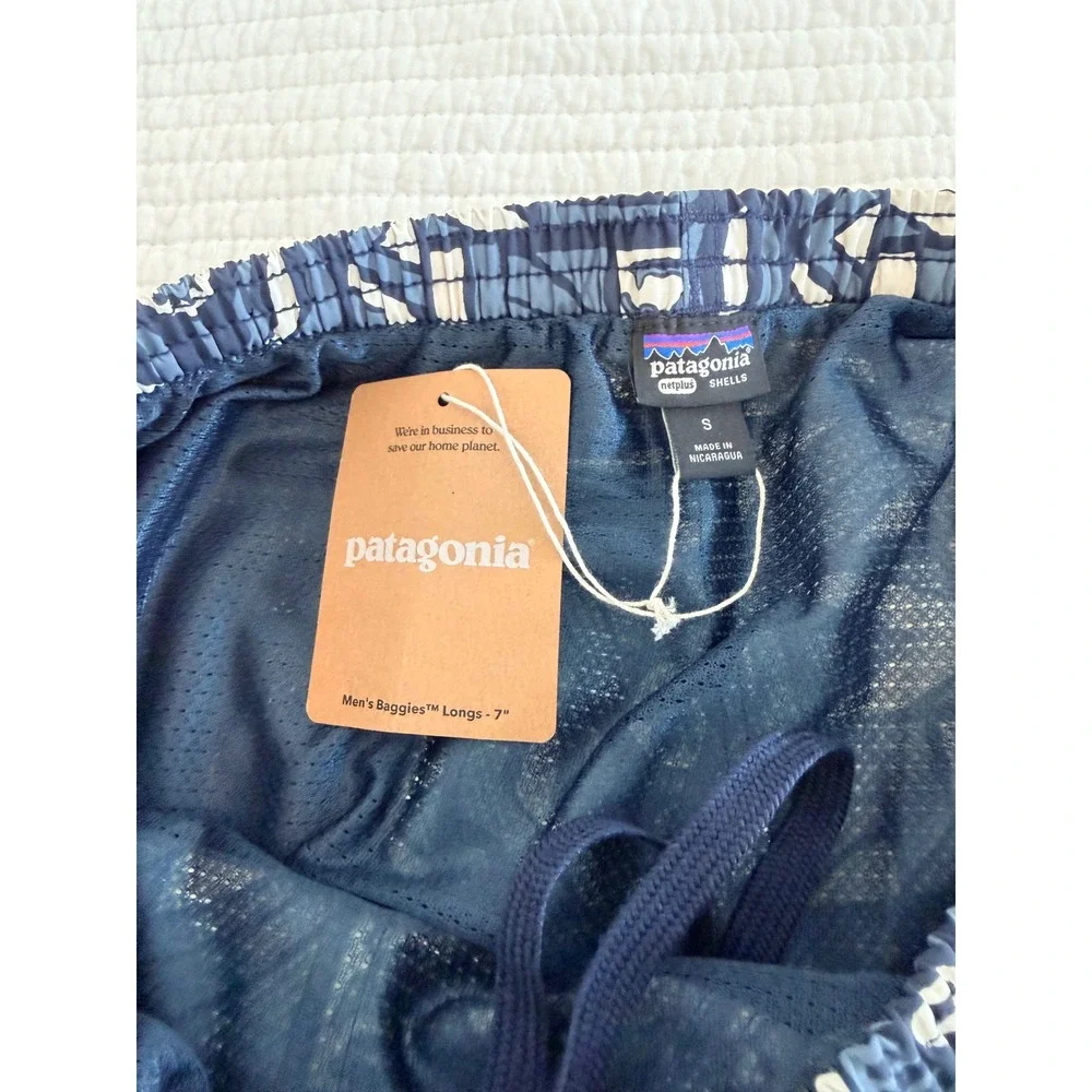Patagonia Mens Baggies Longs 7 Inch Shorts Blue Abstract Geometric‎ Small NEW